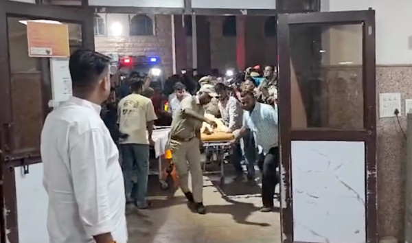 君盈配资 莫迪哀悼